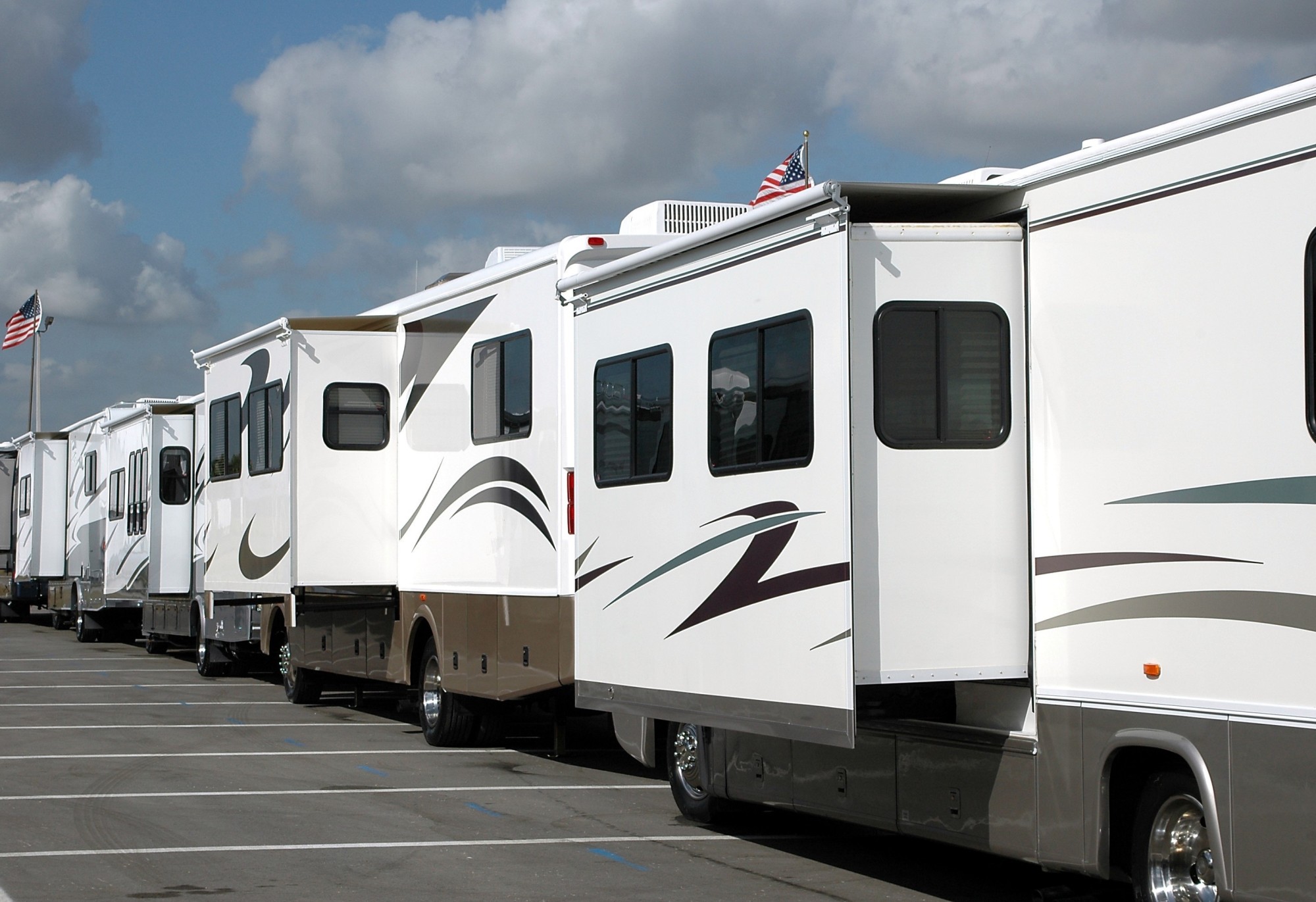 Pros and Cons of Expandable Travel Trailers